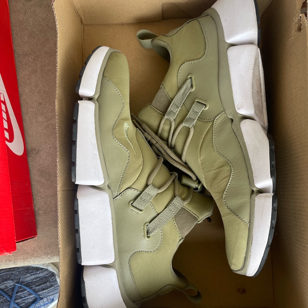 Nike Pocketknife DM Green Sneaker